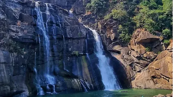 Hundru Waterfall
